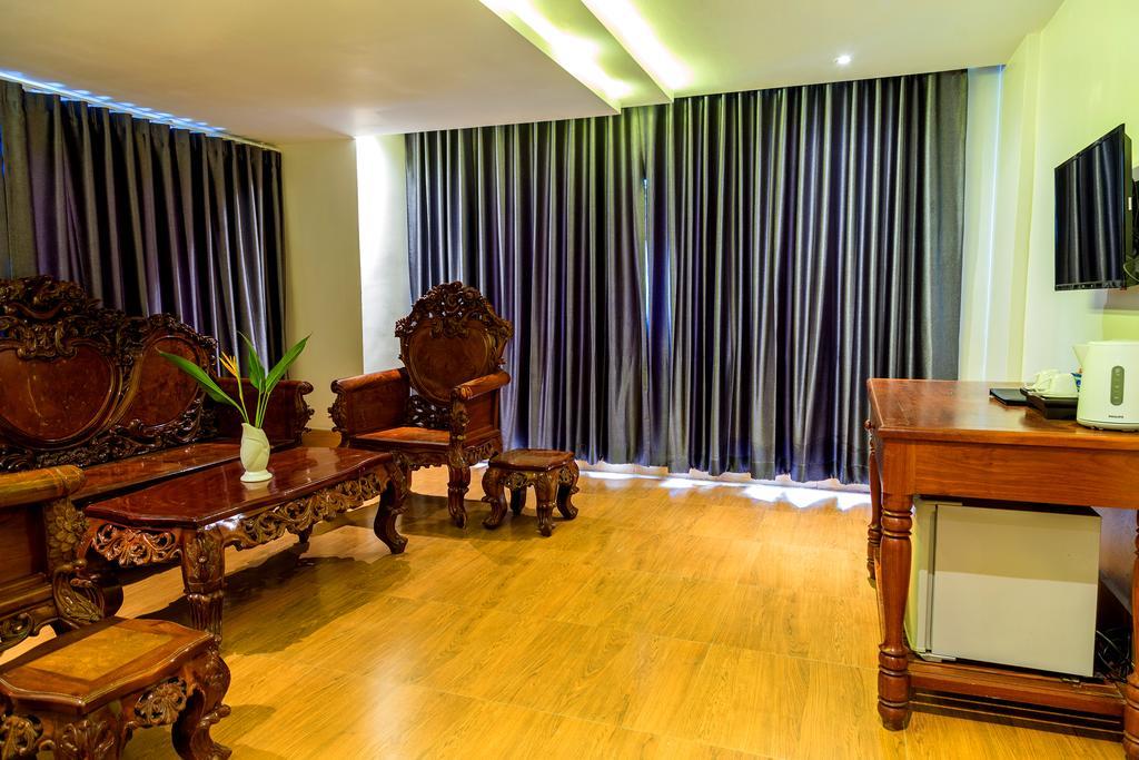 Ly Heng Chhay Hotel Paôy Pêt Esterno foto