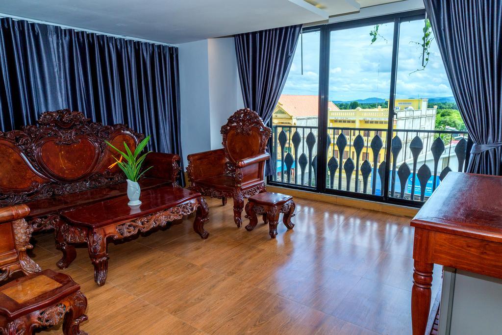 Ly Heng Chhay Hotel Paôy Pêt Esterno foto
