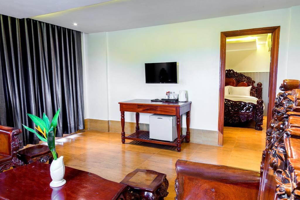 Ly Heng Chhay Hotel Paôy Pêt Esterno foto