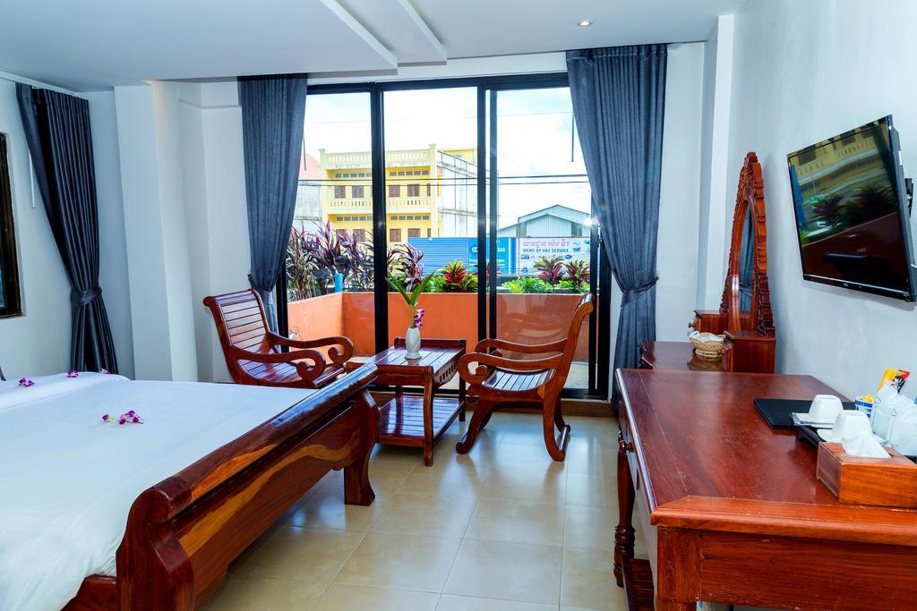 Ly Heng Chhay Hotel Paôy Pêt Esterno foto