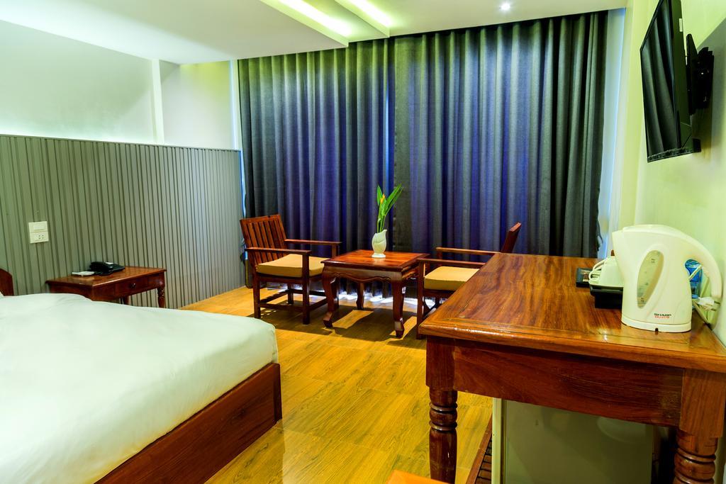 Ly Heng Chhay Hotel Paôy Pêt Esterno foto