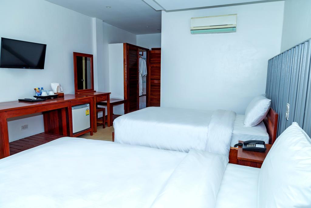 Ly Heng Chhay Hotel Paôy Pêt Esterno foto